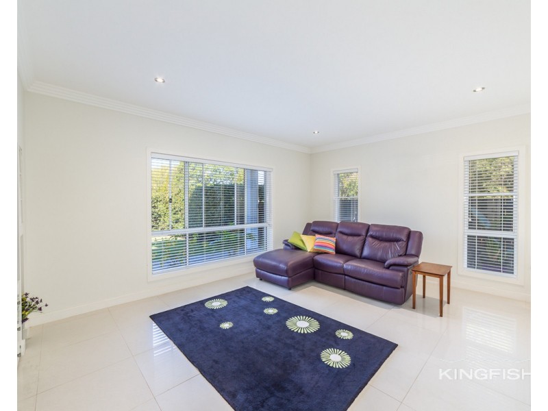 111 Dunlin Drive, Burleigh Waters QLD 4220