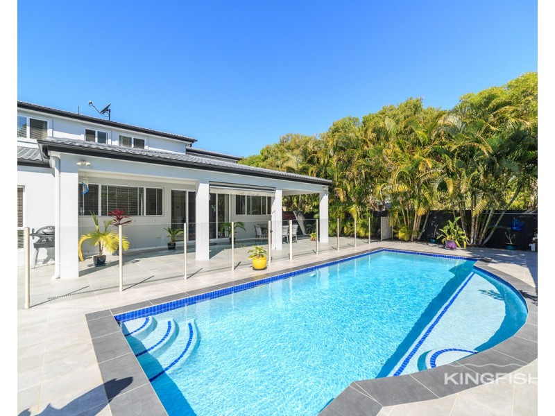 111 Dunlin Drive, Burleigh Waters QLD 4220