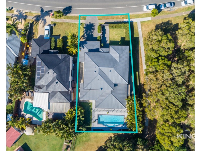 111 Dunlin Drive, Burleigh Waters QLD 4220