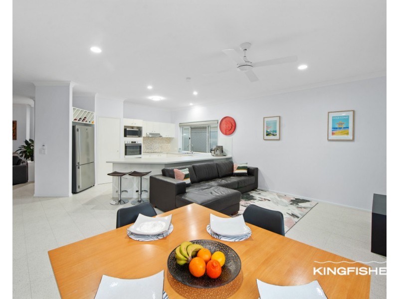 51 Dunlin Drive, Burleigh Waters QLD 4220