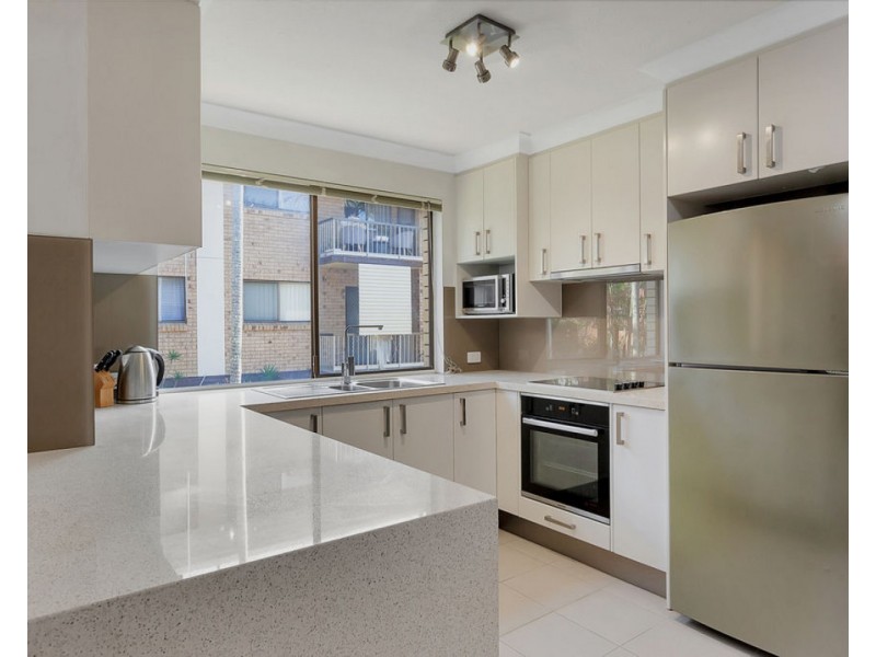 4/10 Allara Avenue, Palm Beach QLD 4221