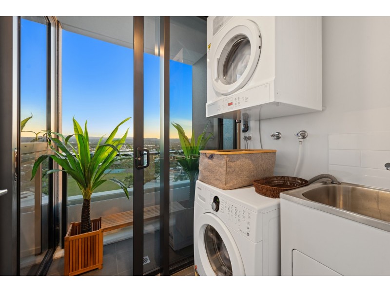 63/70-72 The Esplanade, Burleigh Heads QLD 4220