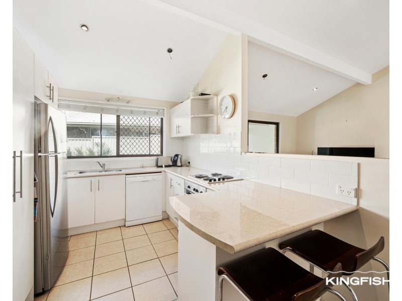 5 Egret Avenue, Burleigh Waters QLD 4220