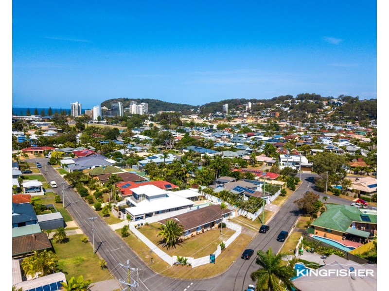 5 Egret Avenue, Burleigh Waters QLD 4220