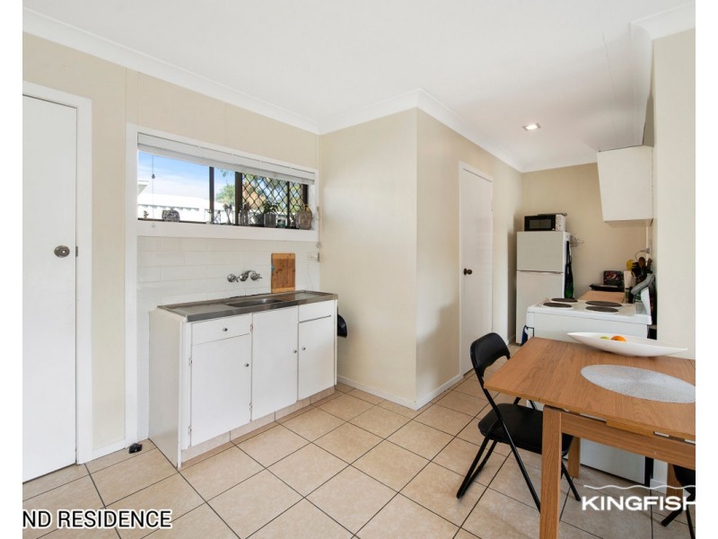 5 Egret Avenue, Burleigh Waters QLD 4220