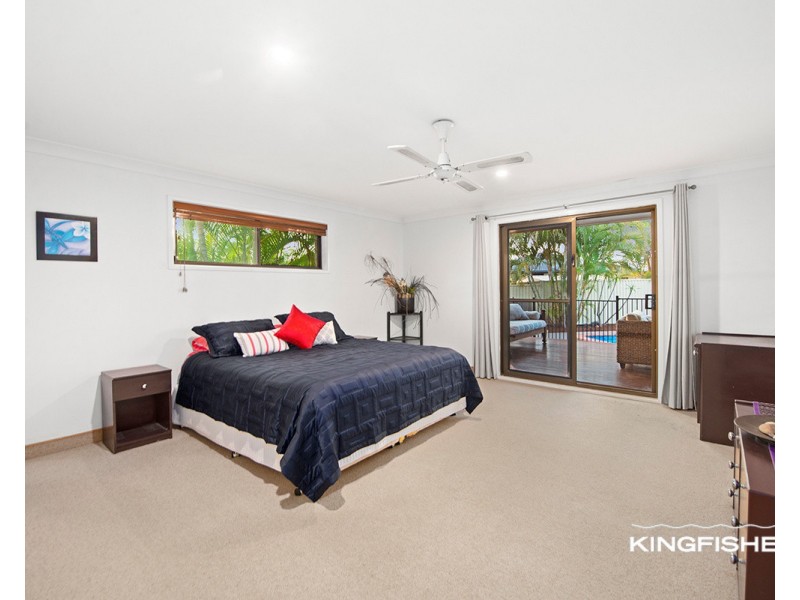 11 Courser Court, Burleigh Waters QLD 4220