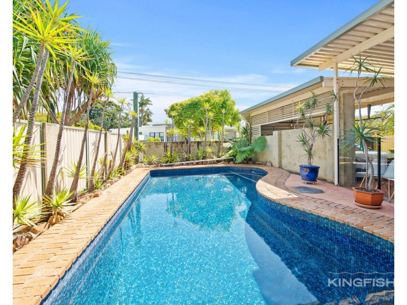 54 Acanthus Avenue, Burleigh Heads QLD 4220