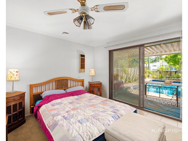 54 Acanthus Avenue, Burleigh Heads QLD 4220