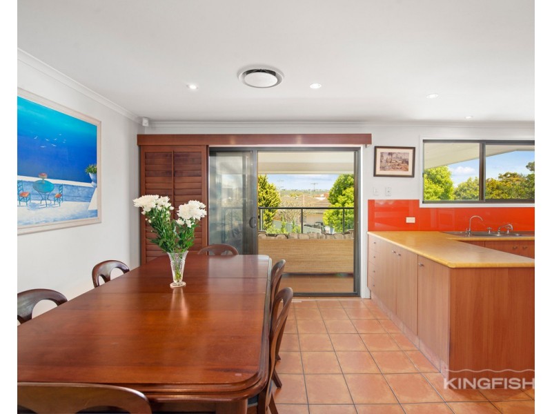 110 Burleigh Street, Burleigh Waters QLD 4220