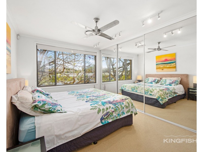 110 Burleigh Street, Burleigh Waters QLD 4220