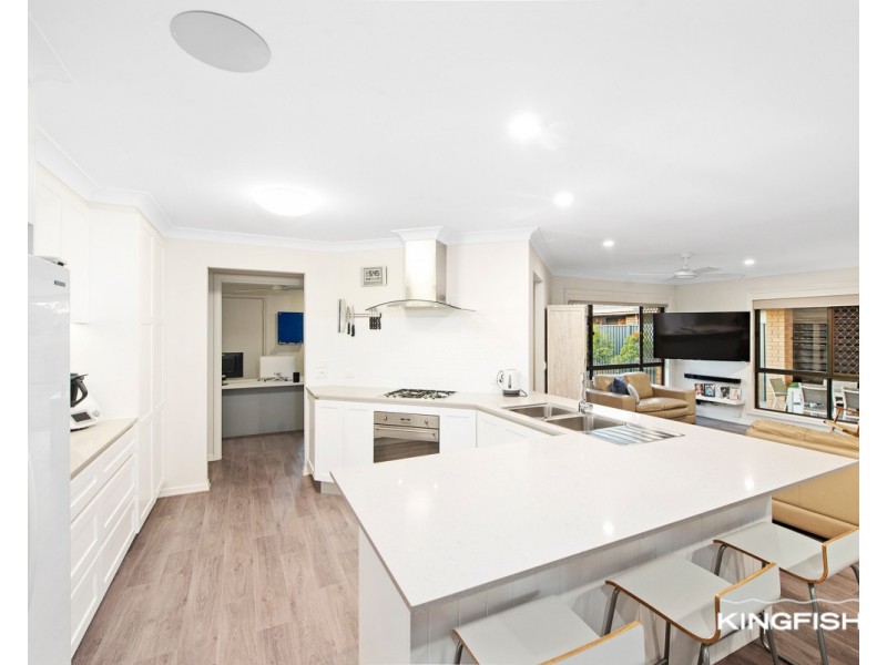 14 Cuckoo Crescent, Burleigh Waters QLD 4220