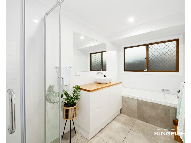 14 Cuckoo Crescent, Burleigh Waters QLD 4220