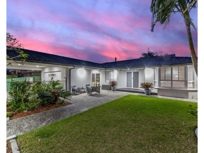61 Dunlin Drive, Burleigh Waters QLD 4220