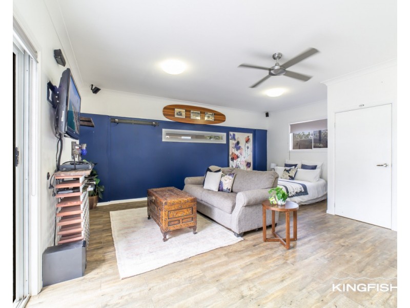 61 Dunlin Drive, Burleigh Waters QLD 4220