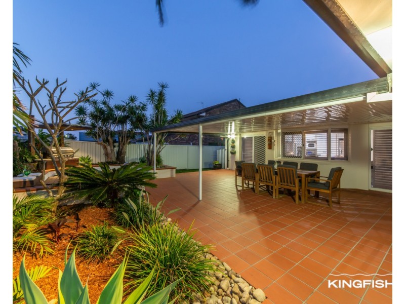 61 Dunlin Drive, Burleigh Waters QLD 4220