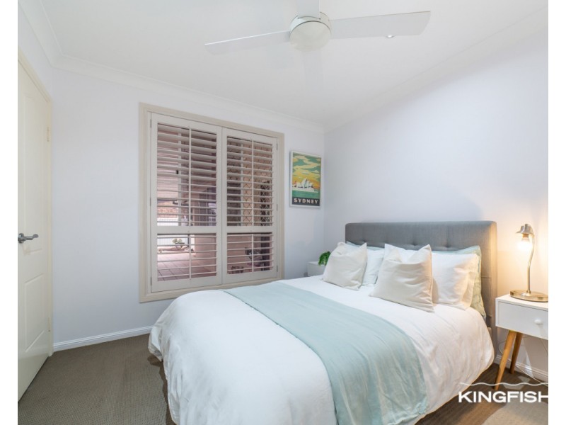 61 Dunlin Drive, Burleigh Waters QLD 4220