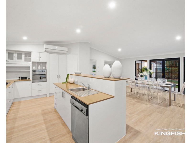 134 Dunlin Drive, Burleigh Waters QLD 4220