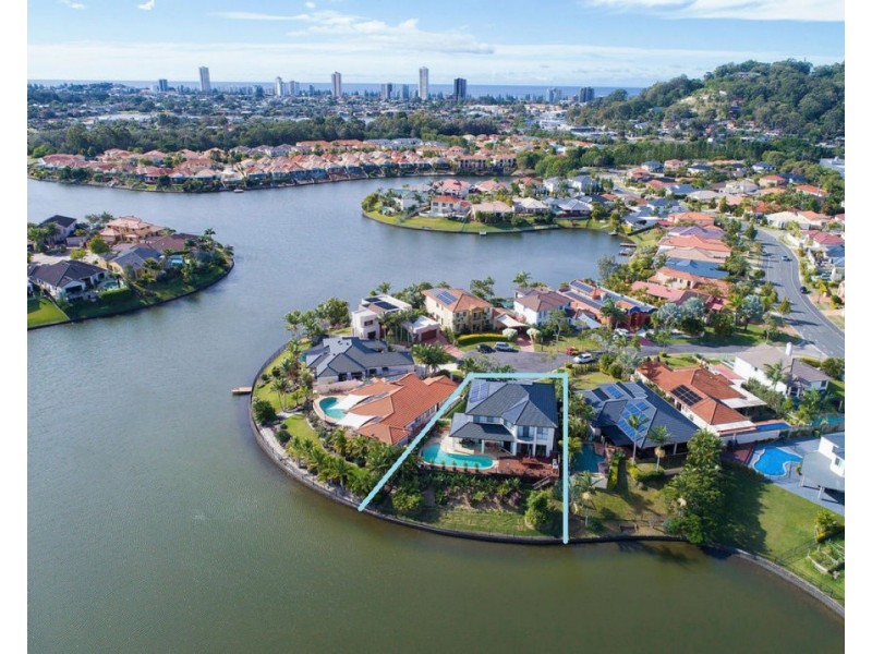 8 Crozet Court, Burleigh Waters QLD 4220