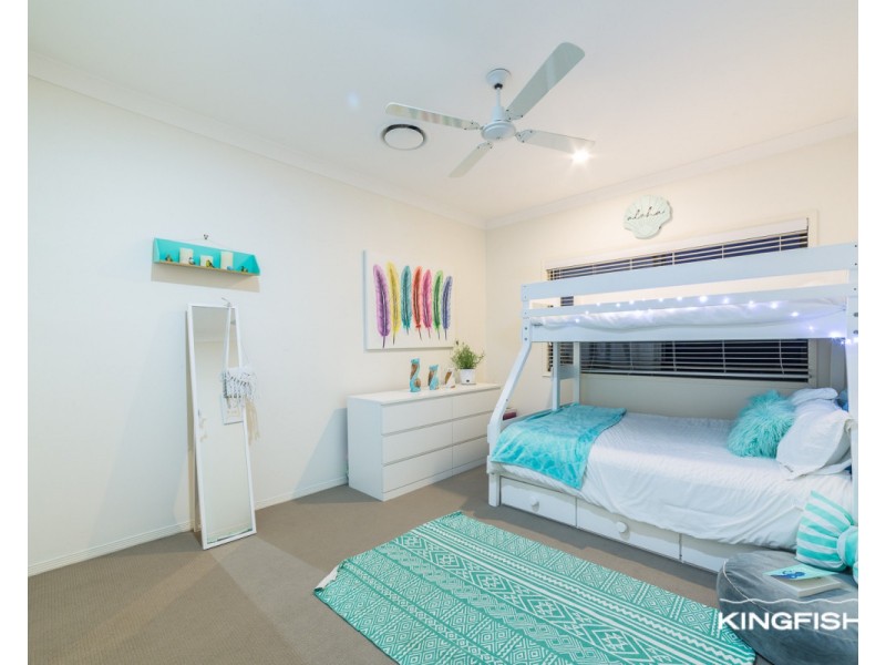 8 Crozet Court, Burleigh Waters QLD 4220