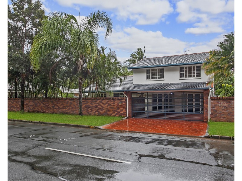 37 Lutana Avenue, Miami QLD 4220