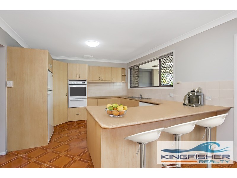 17 Sandpiper Drive, Burleigh Waters QLD 4220