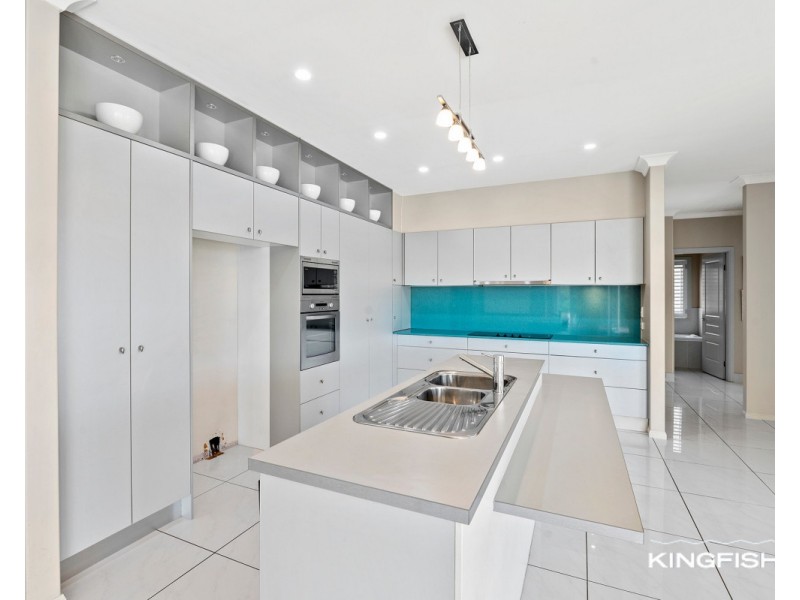 17 Cassowary Drive, Burleigh Waters QLD 4220