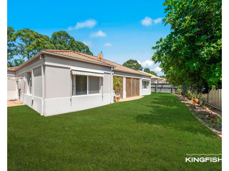 8 Stingray Crescent, Burleigh Waters QLD 4220