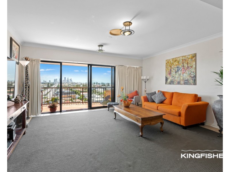 34/1 Great Hall Drive, Miami QLD 4220