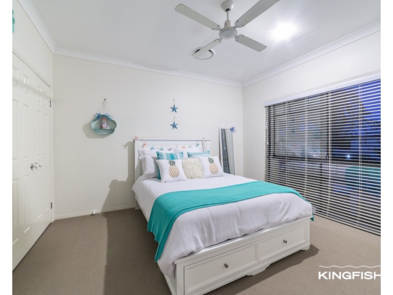 8 Crozet Court, Burleigh Waters QLD 4220