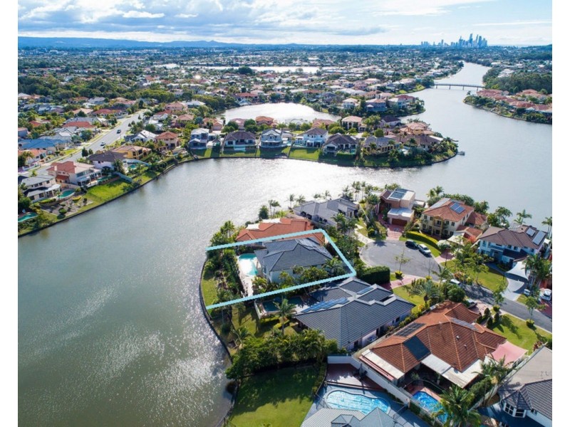 8 Crozet Court, Burleigh Waters QLD 4220