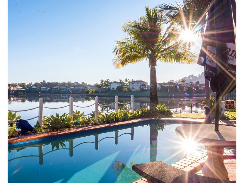 9 Crozet Court, Burleigh Waters QLD 4220