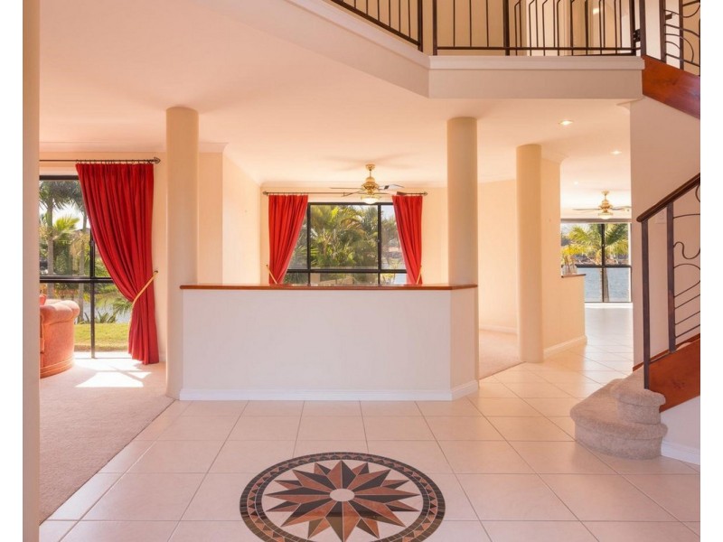 9 Crozet Court, Burleigh Waters QLD 4220