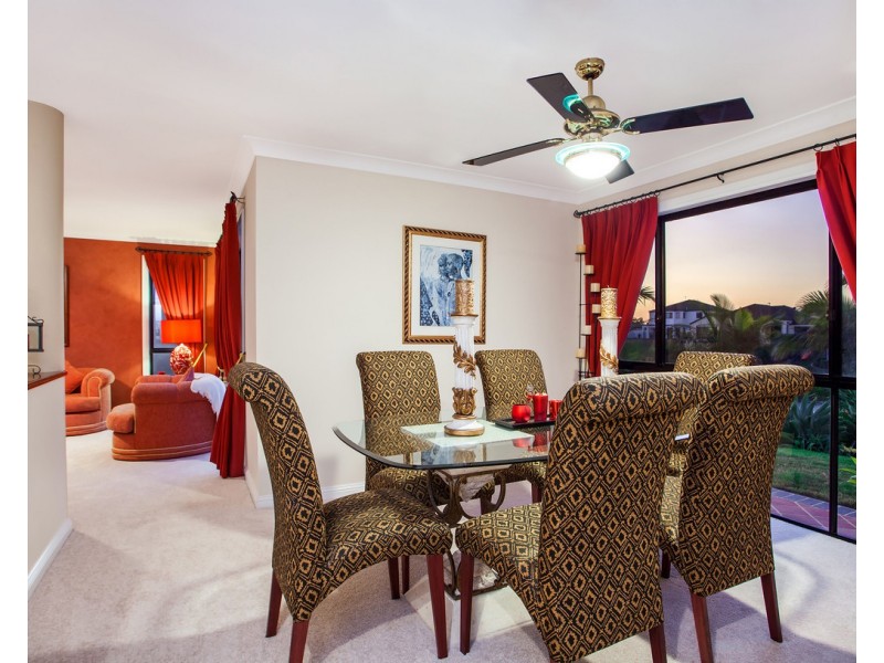 9 Crozet Court, Burleigh Waters QLD 4220