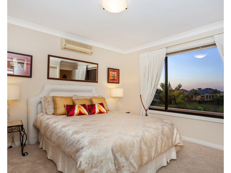 9 Crozet Court, Burleigh Waters QLD 4220