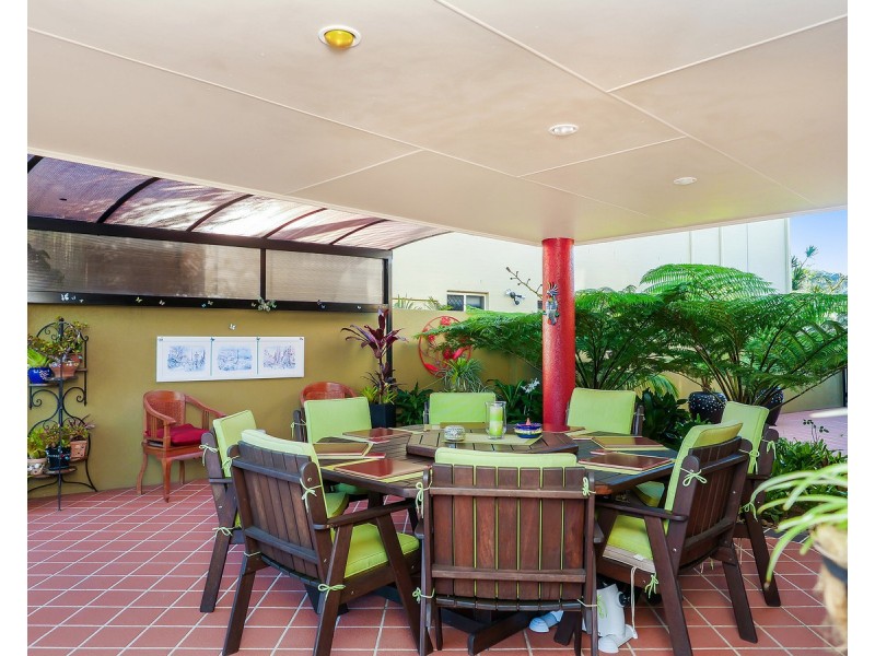 9 Crozet Court, Burleigh Waters QLD 4220