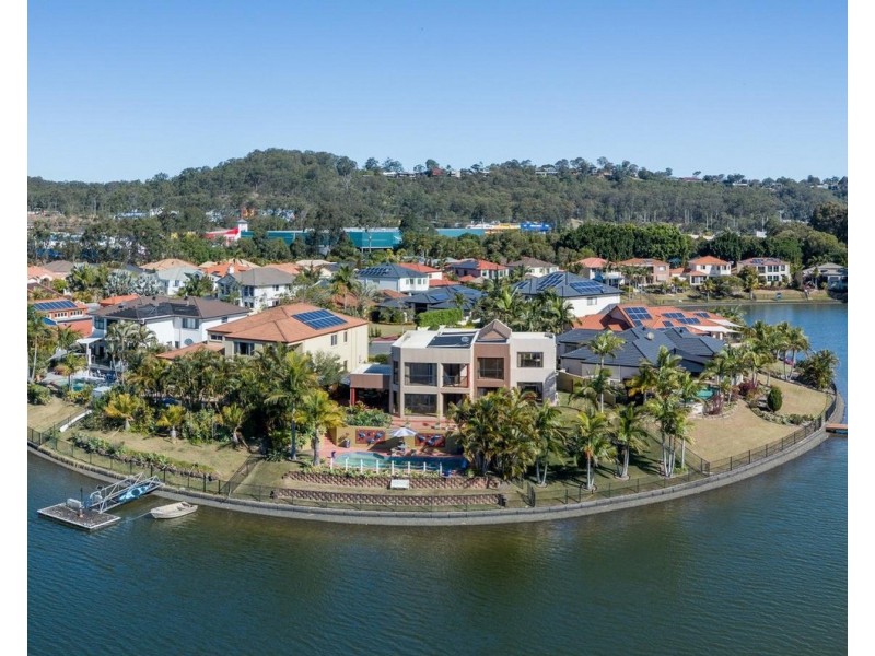 9 Crozet Court, Burleigh Waters QLD 4220