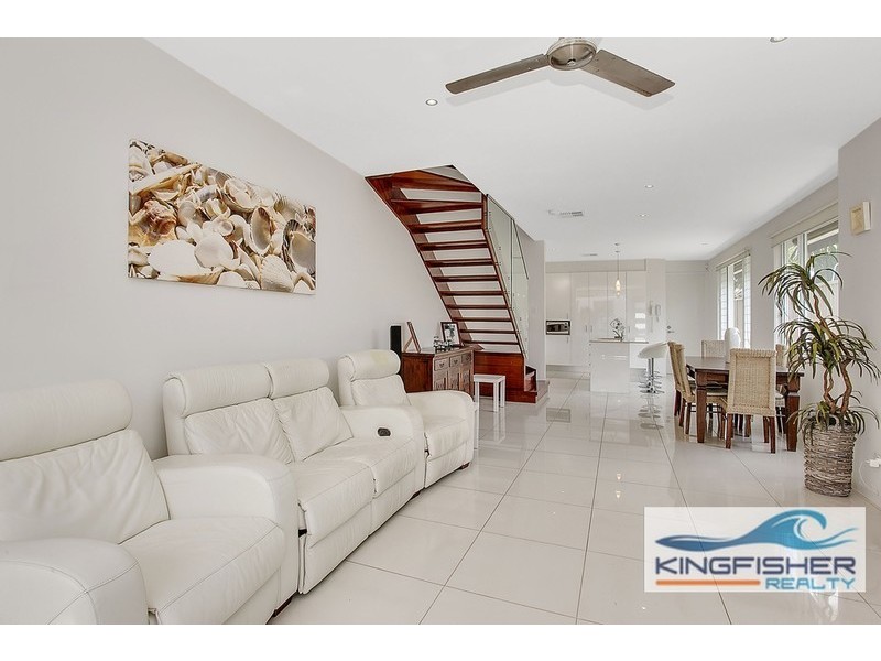 1/4 Cedar Court, Burleigh Heads QLD 4220
