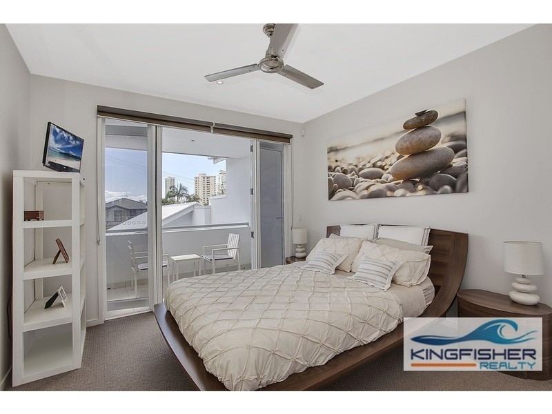 1/4 Cedar Court, Burleigh Heads QLD 4220