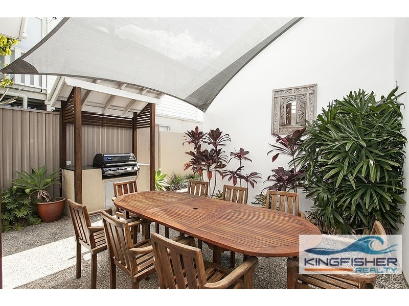 1/4 Cedar Court, Burleigh Heads QLD 4220