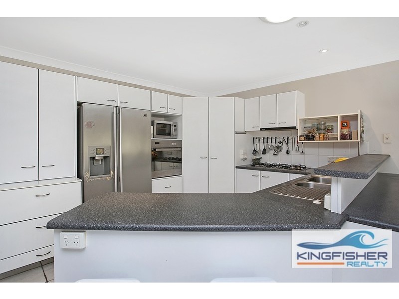 2 Sirec Way, Burleigh Heads QLD 4220