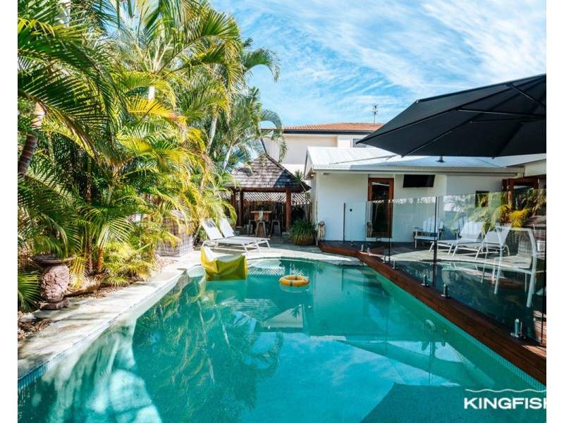 8 Anzac Parade, Burleigh Heads QLD 4220