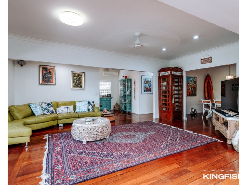 8 Anzac Parade, Burleigh Heads QLD 4220