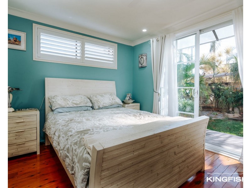 8 Anzac Parade, Burleigh Heads QLD 4220