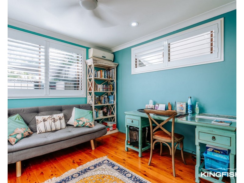 8 Anzac Parade, Burleigh Heads QLD 4220