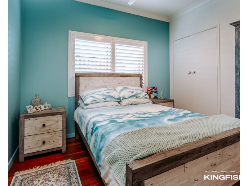 8 Anzac Parade, Burleigh Heads QLD 4220