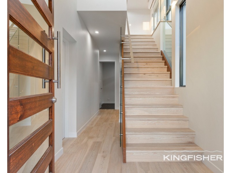 43 Nobby Parade, Miami QLD 4220