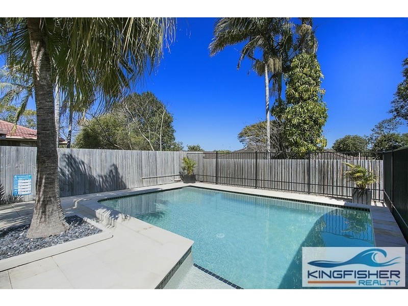 30 Grebe Place, Burleigh Waters QLD 4220