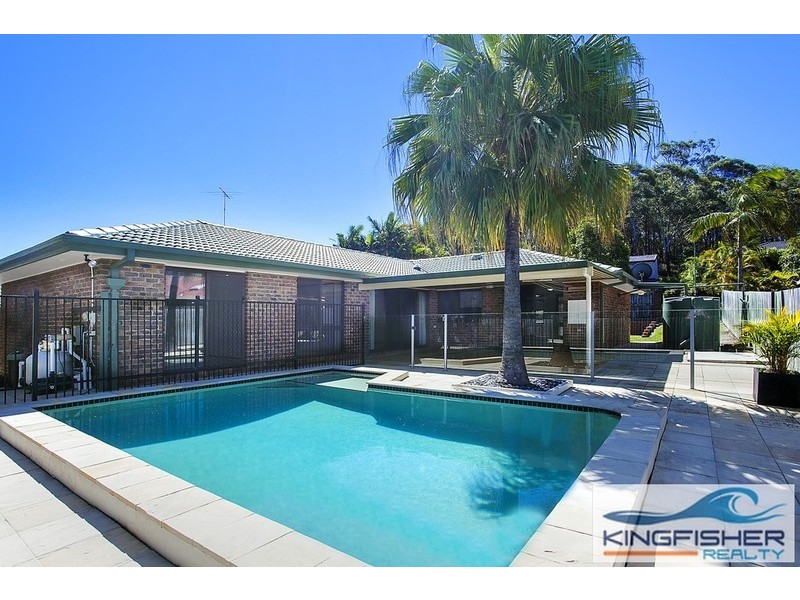 30 Grebe Place, Burleigh Waters QLD 4220