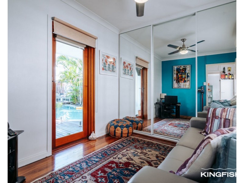 8 Anzac Parade, Burleigh Heads QLD 4220