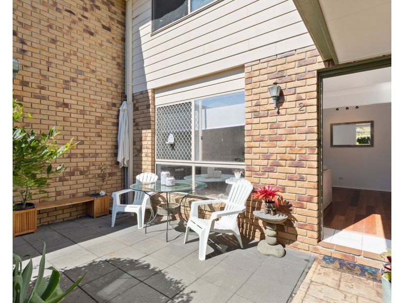 2/12-16 Bottlewood Court, Burleigh Waters QLD 4220